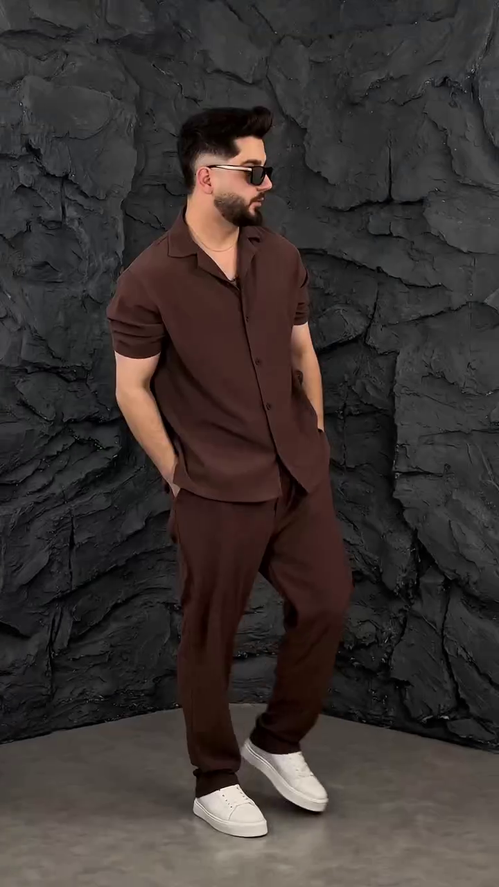 Men Solid Contrast Collar Casual Shirt - Image 7