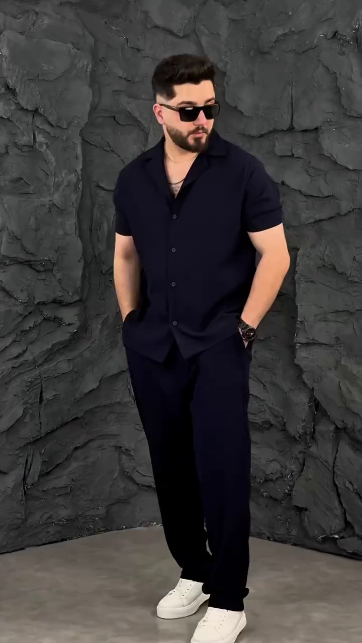 Men Solid Contrast Collar Casual Shirt - Image 6