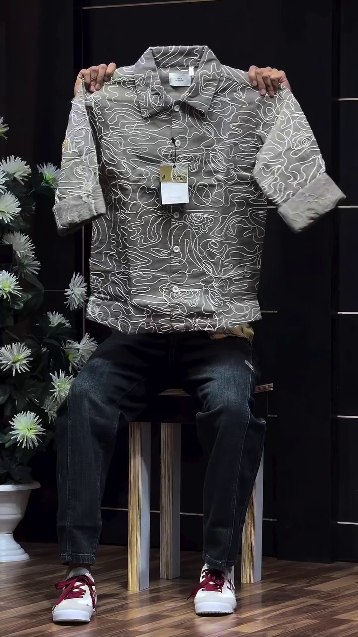 Abstract Printed Monochrome Regular Fit Casual Shirt - Image 3