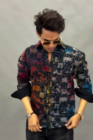 Men Slim Fit Opaque Printed Casual Shirt