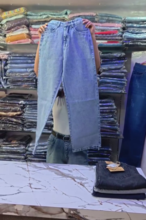 Women Jean Boyfriend Fit High-Rise Heavy Fade Stretchable Jeans