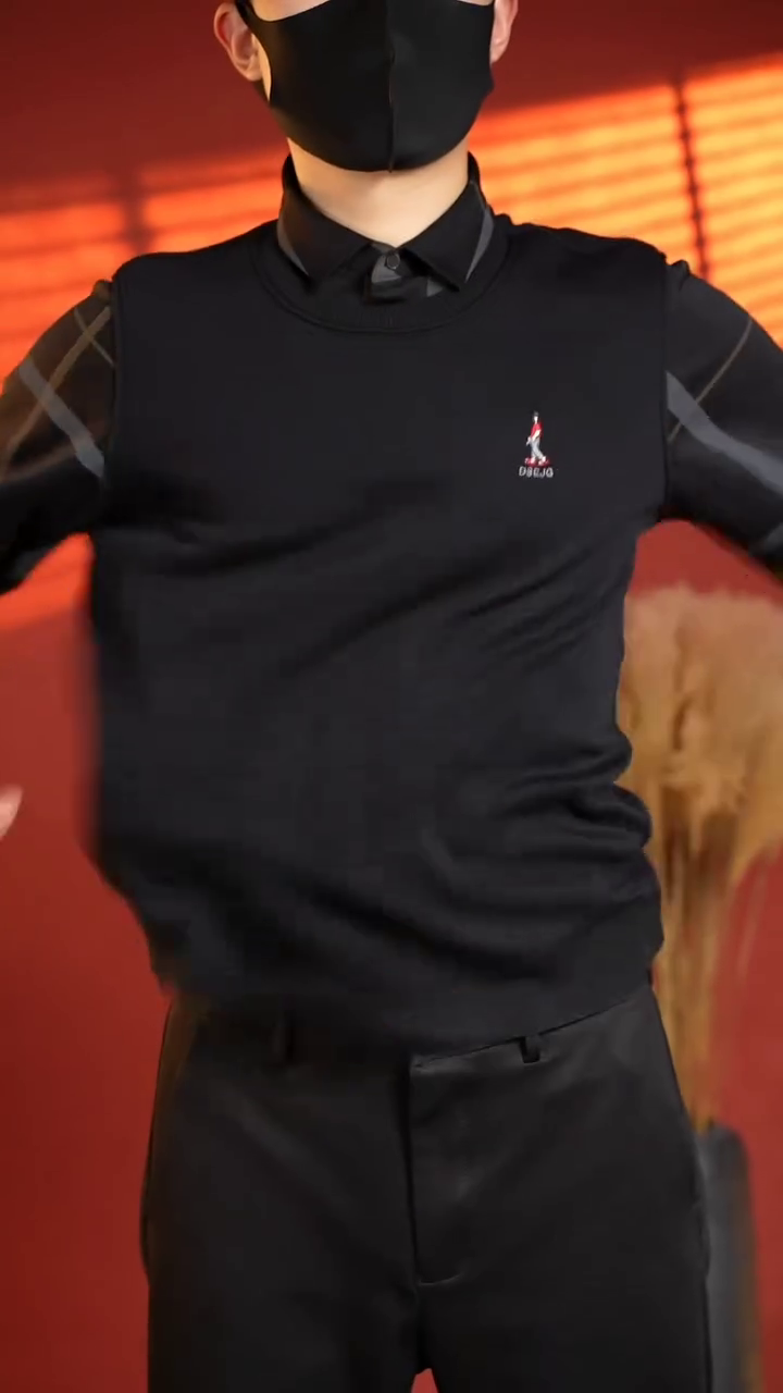 Hooded Classic Sweatshirt - Regular fit | Uni Style - Image 3