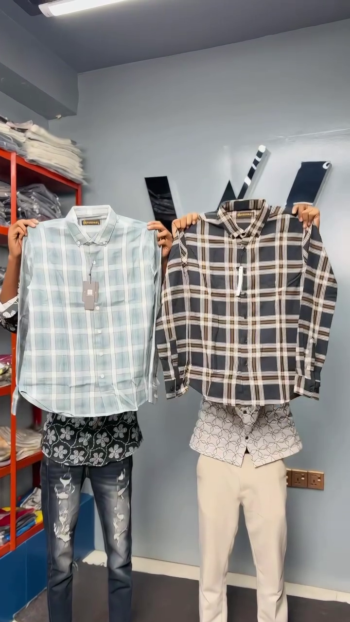 Men Relaxed Fit Windowpane Checked Spread Collar Cotton Casual Shirt - Image 4