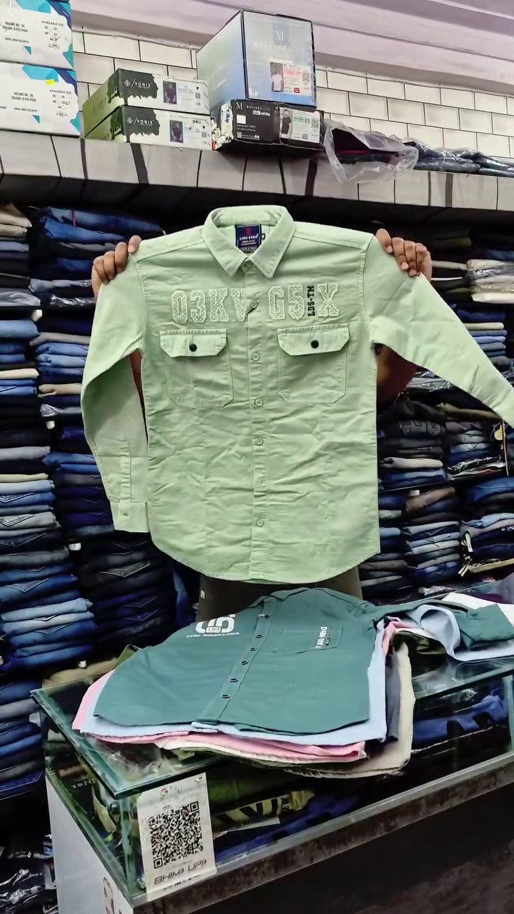 Men Spread Collar Typography Printed Cotton Casual Shirt